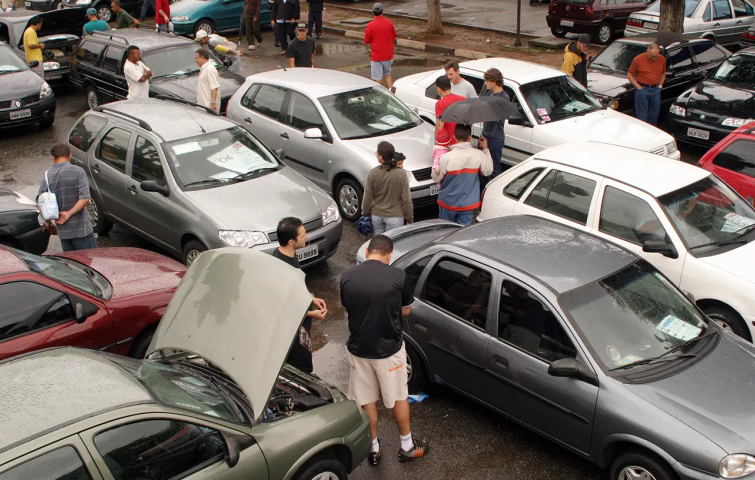O Que Observar com Atenção Antes de Comprar um Carro Usado